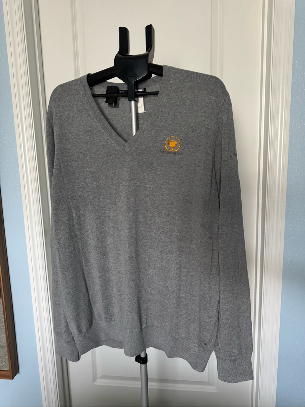 Presidents Cup 2024 Men's Gray V-Neck Sweater